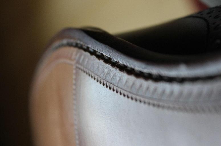 4 calități ale ghetelor care fac o echipă de succes cu costumul de business