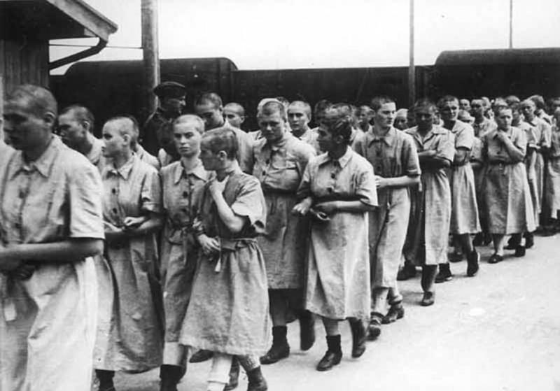 La Auschwitz au existat bordeluri! Ofițerii trăgeau cu ochiul la ce făceau deținuții în pat! Ce făceau pentru momentele de plăcere
