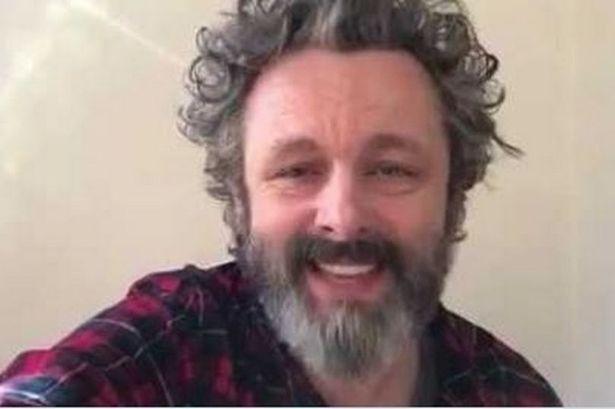Ideea uimitoare a lui Michael Sheen de a ajuta victimele Furtunii Dennis