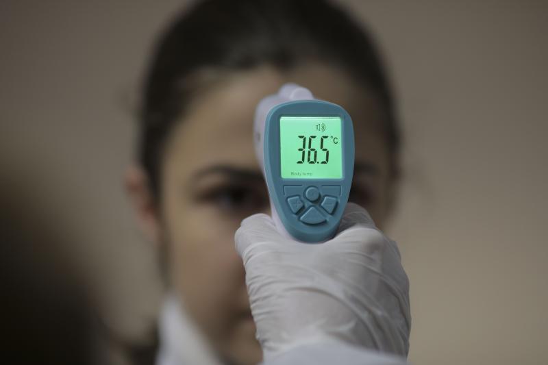 Măsuri extraordinare pe Aeroportul Otopeni. Primele imagini cu culoarul special pentru românii care vin din Italia - FOTO