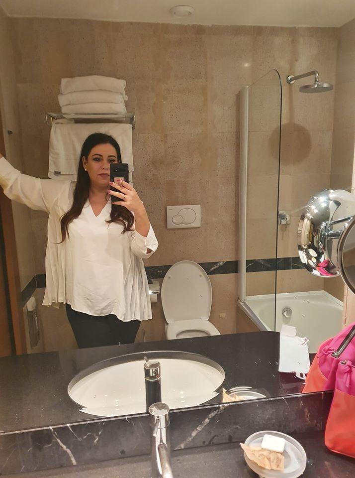 Oana Roman nu se teme de coronavirus. A plecat în vacanță la Roma