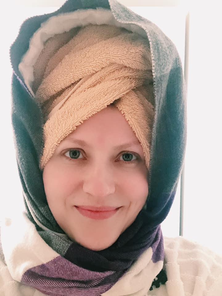 Mirela Vaida, momente grele! Vedeta este bolnavă și nu poate ieși din casă! „Miros ca un cârnat”