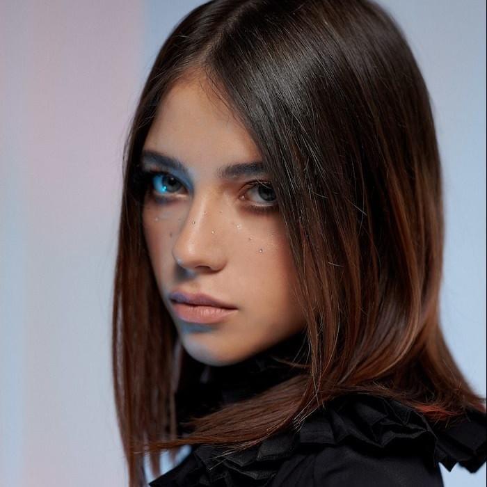 Va câștiga România Eurovision cu această piesă? Roxen, artista la început de drum, se pregătește pentru șansa vieții ei