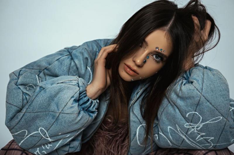 Va câștiga România Eurovision cu această piesă? Roxen, artista la început de drum, se pregătește pentru șansa vieții ei