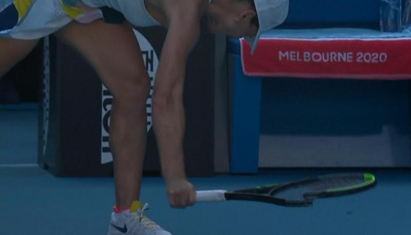 Simona Halep a fost amendată pentru ieșirea nervoasă de la Australian Open. Ce sumă are de plătit