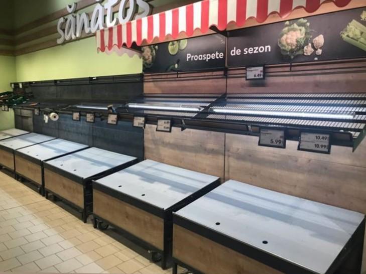 Românii se tem de efectele pandemiei coronavirus. Cum arată rafturile din Carrefour, Kaufland, Lidl, Mega Image sau Auchan - FOTO