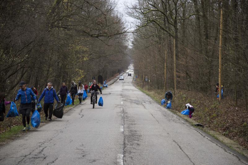 Se lansează Plogging pentru România,  mișcare ecologică prin alergare și sport, ce curăță de gunoaie zonele verzi  din țară