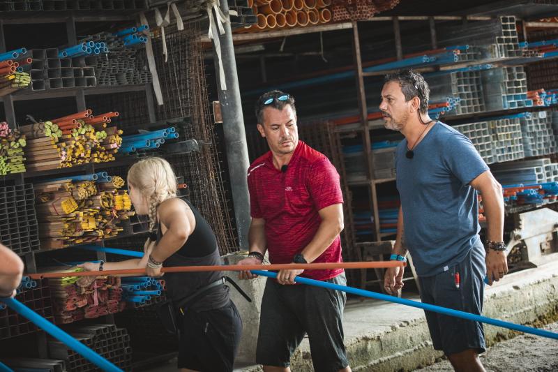 De la săpători în nisip au devenit instalatori! Bontea și Fodor, show savuros în depozitul cu țevi! „Eu nu pun mâna pe nimic”