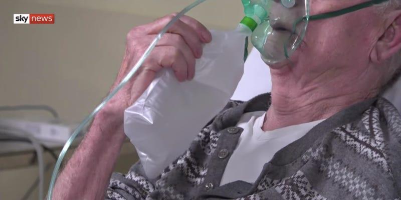 Așa arată coronavirusul! Pacienții se zbat să respire, cu „pungi de plastic” peste cap. Medicii din Bergamo sunt epuizați, dar nu renunță