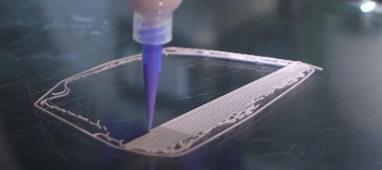 Imprimantă în loc de frigider. Carnea viitorului, tot mai aproape de realitate. "Are aspectul și textura unei fripturi tradiționale"