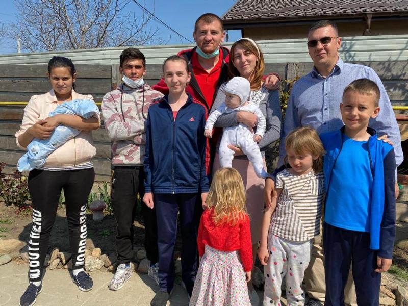 Ce mai face Sergiu, tânărul care a mers călare la maternitate, ca să-și vadă copilul! Cătălin Moroșanu: „Cum lucrează Divinitatea prin oameni”