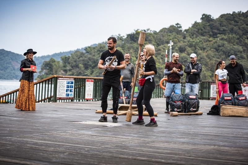 „Asia Express” a doborât un nou record de audienţă! Speak şi Ştefania au câştigat jocul de amuletă! Urmează o provocare inedită pentru concurenți, într-un trib din Taiwan! Primele imagini! FOTO