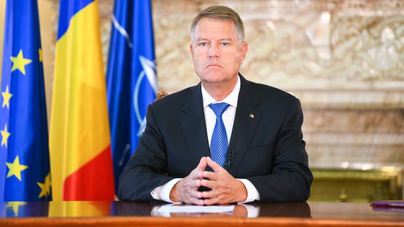 Starea de urgență, prelungită cu 30 de zile. Școlile rămân închise! Klaus Iohannis: "Stați acasă, în loc să stați pe un pat de spital!"
