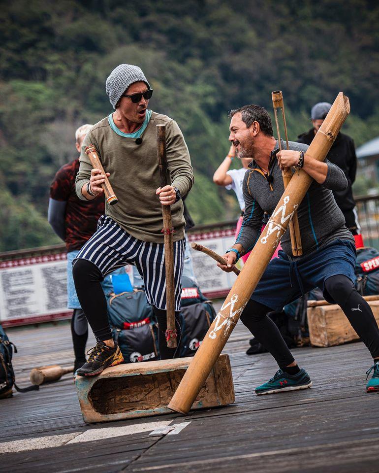 Răzvan Fodor a explodat când a văzut imaginile din Asia Express! „Nu-i frumos să înjur pe net, dar du-te-n %&#@ mea!” Impresii din culise, la DE SPEAK Firu-n patru, online, pe AntenaPlay