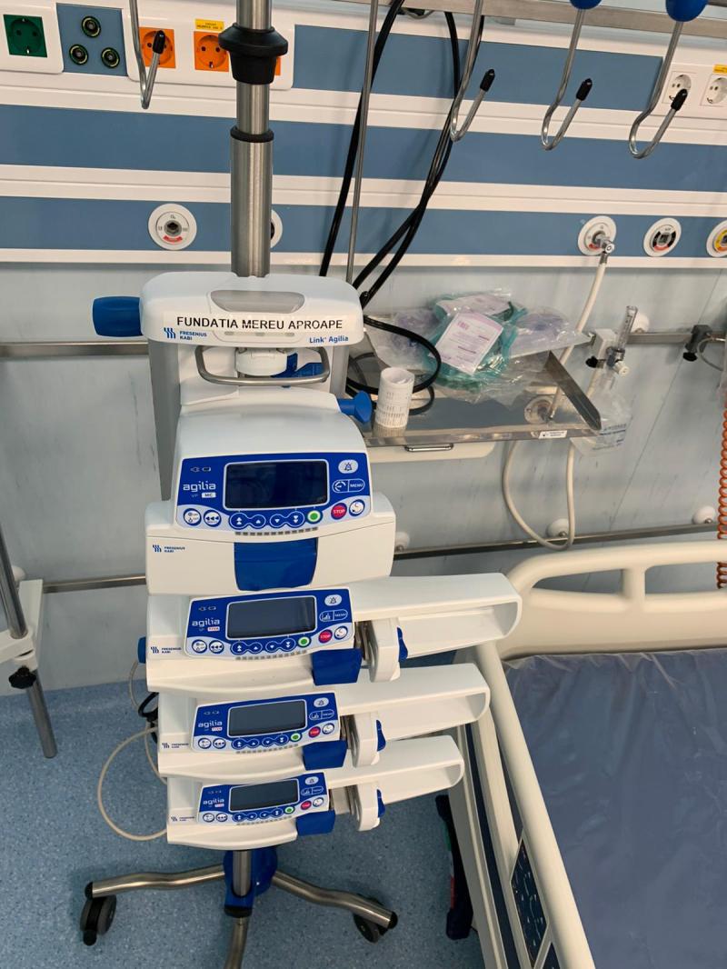 Fundația Mereu Aproape sprijină Fundația pentru SMURD  cu două unități mobile de terapie intensivă, dotate cu echipamente medicale, în valoare totală de 872.000 euro