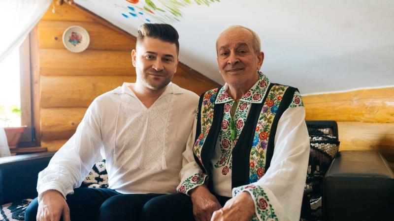 Un iubit artist român, în comă din cauza COVID-19. „Prințul muzicii populare” se zbate între viață și moarte: „Mă înec în lacrimi. Rugați-vă pentru tata!”