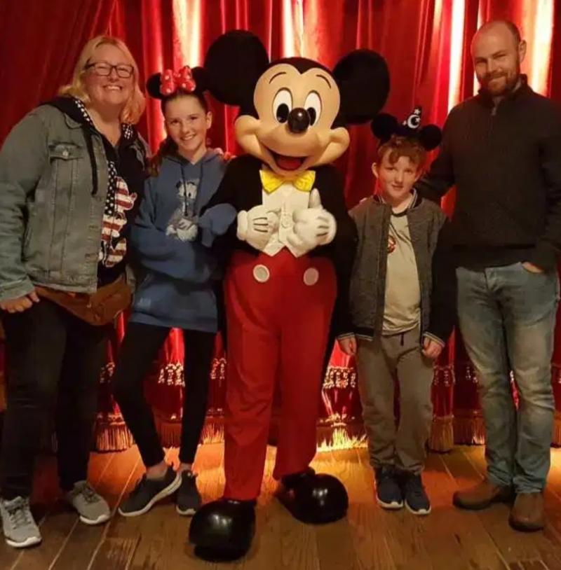 Mărturisirile cutremurătoare ale unei mame infectate cu noul coronavirus: ”Am văzut patru oameni murind sub ochii mei. Le spuneam asistentelor că eu urmez!”