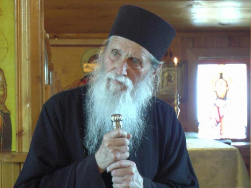 Azi e „Înalt Prea Sfințit”. Ieri turna la Securitate! Nume de cod: Petru. A pârât un profesor! Cum s-a apărat IPS Pimen. „Numai autoritățile pot!”