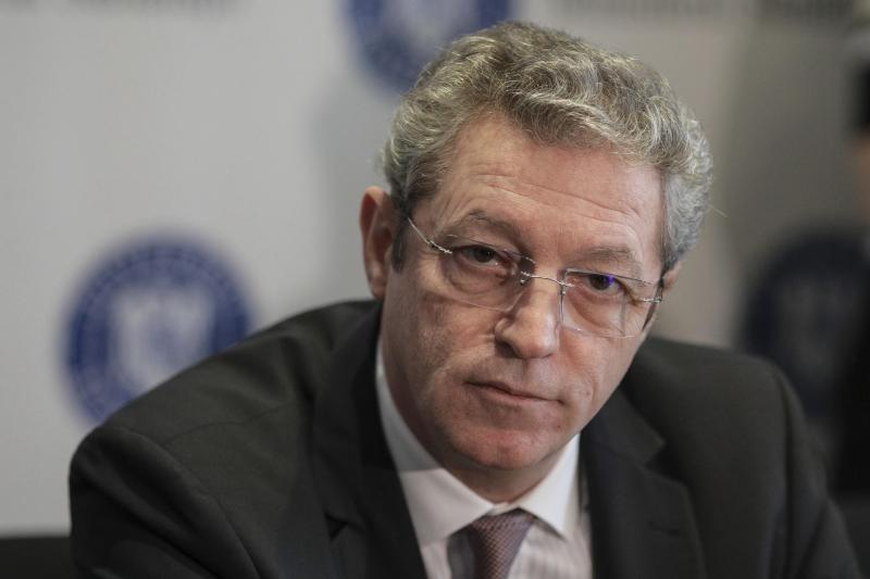 Reacții dure după demiterea profesorului Streinu Cercel: "În locul domnului Tătaru, m-aș ocupa de urgențele României"