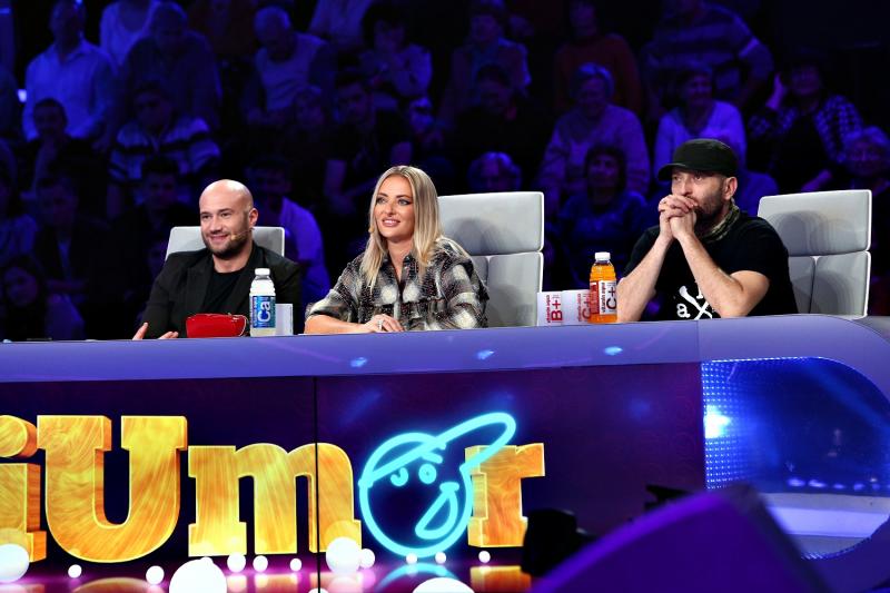 „Femeia nu are oase!”. O contorsionistã din Spania îi pune pe jar pe juraţii „iUmor”! „Provin dintr-o familie de circari, așa că am învățat acasă tot ce știu!” - FOTO