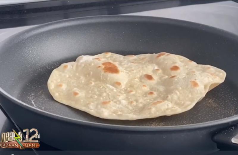 Cum preparăm cele mai simple lipii de casă fără agenți de creștere. Rețeta Mirunei Lică, food blogger