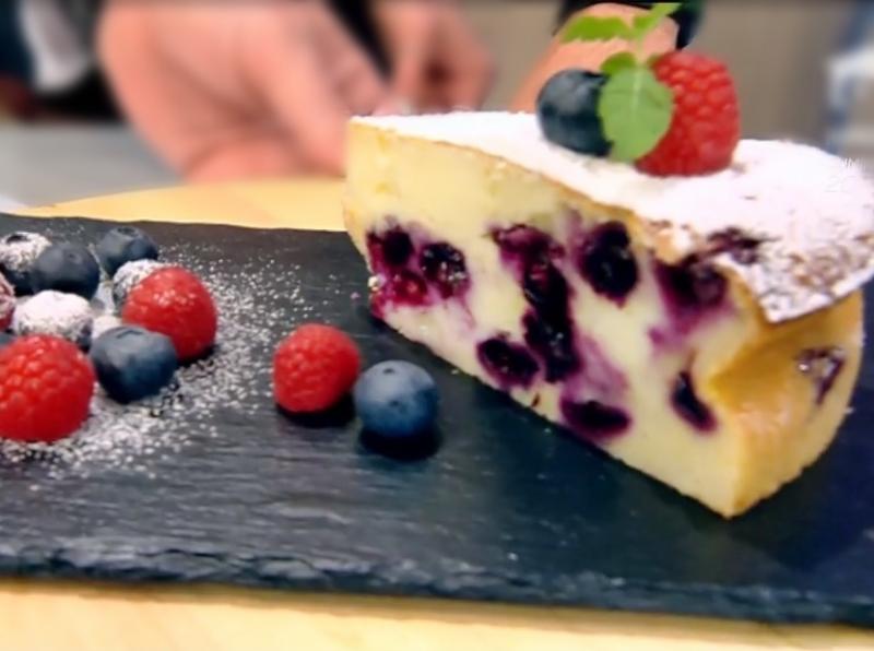 Rețetă de  Cheesecake cu afine, cremos și delicios - Rețeta lui Vlăduț