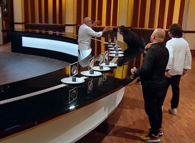 Râzi cu lacrimi! Ce au ajuns să facă cei trei Chefi, pentru a-și alege echipele! „Eu am rămas șocat”