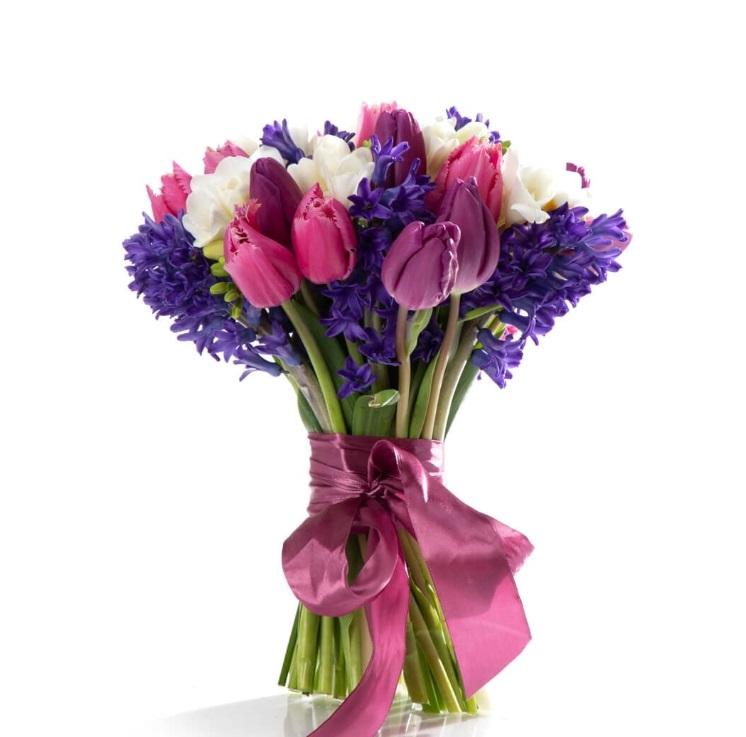 Vrei să dăruiești buchete de flori în perioada această? Iată recomandările noastre!