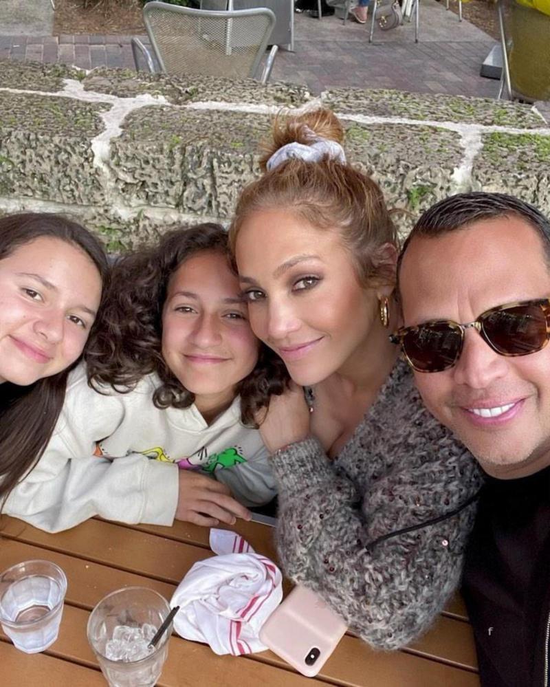 Se întâmplă și la case mari! Jennifer Lopez şi-a amânat nunta cu Alex Rodriguez din cauza pandemiei de coronavirus