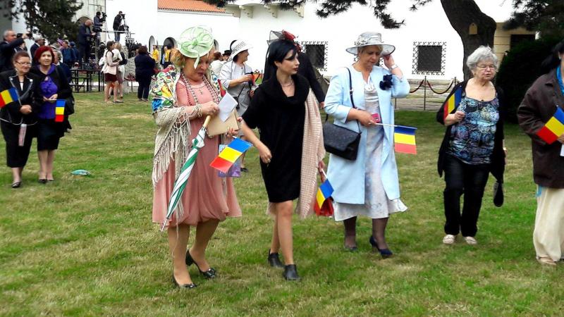 Cinste anilor ce au trecut! 10 mai, cândva, sărbătoare națională. Familia Regală organiza Garden Party în grădina Palatului Elisabeta din Bucureşti