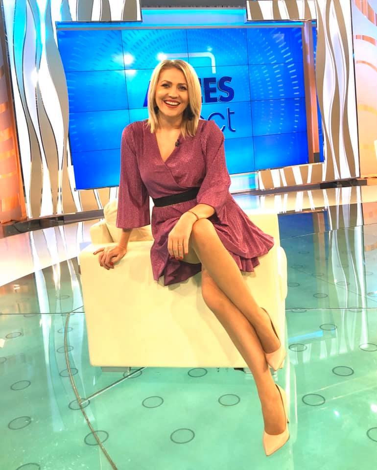 Ce face Mirela Vaida în pauzele de publicitate! O să vă placă ce veți vedea! |FOTO