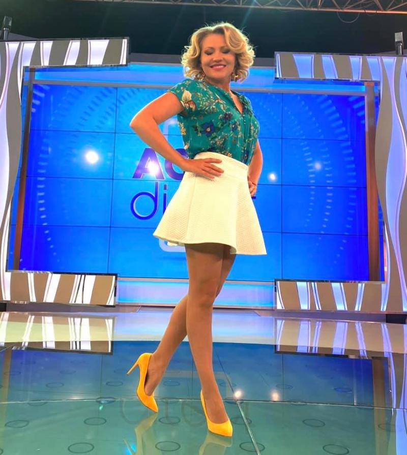 Ce face Mirela Vaida în pauzele de publicitate! O să vă placă ce veți vedea! |FOTO