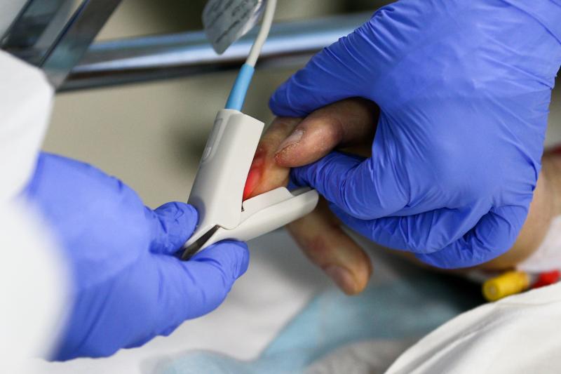 S-a schimbat tot! Care sunt noile simptome ce indică infecția COVID-19? Medicii, atenți la aceste detalii