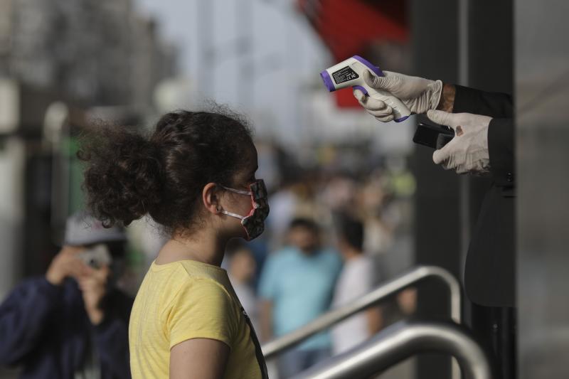 Ce se întâmplă la intrarea în fiecare magazin? Oamenii, revoltați de noua obligație: „Ești tratat ca un animal! Ne merităm soarta!”