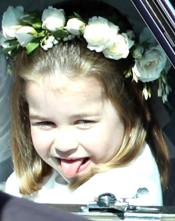 Ce reguli stricte sunt obligați să respecte copiii lui Kate Middleton și ai Prințului William. Merg la culcare de la 7 seara și au foarte multe interdicții!