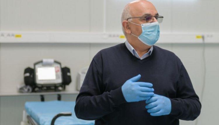 Raed Arafat arată românilor cum pot reduce la 1,5% riscul de infectare cu Covid-19, când ies din casă! "Pentru cei care nu înteleg"