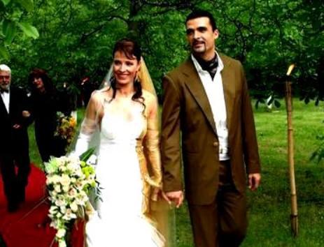 Aurelian Temișan nu poate sta departe de scenă! Artistul își sărbătorește ziua de naștere în timp de pandemie! Își invită fanii la petrecerea lui | Video