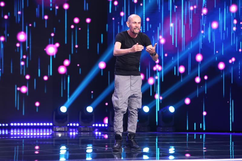 Revenire de senzație la iUmor! Varză, peripeții în avionul către Londra, cu Viorica Dăncilă: ”Ia uite, coboară cineva și Cehia!”