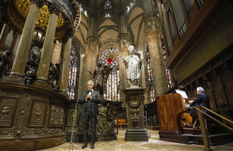 Andrea Bocelli a avut coronavirus și a povestit totul despre simptome. Italianul a donat plasmă pentru cercetări! Dezvăluirea face înconjurul lumii