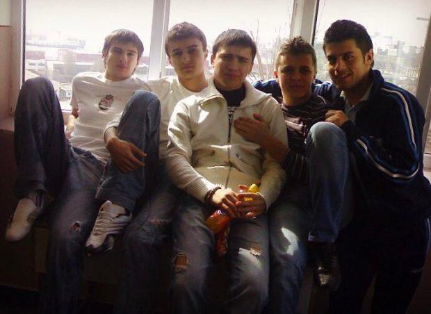 De nerecunoscut, cât de mult s-a schimbat! Cum arăta Dorian Popa când era adolescent. Îl recunoști? | FOTO