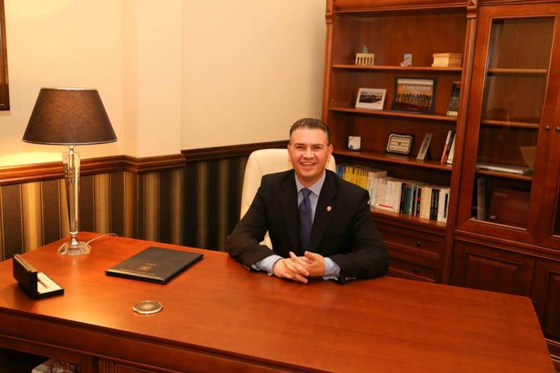 Cine a făcut, de fapt, fotografia care a inflamat internetul cu Orban? S-a aflat acum, nu este Ionel Dancă!