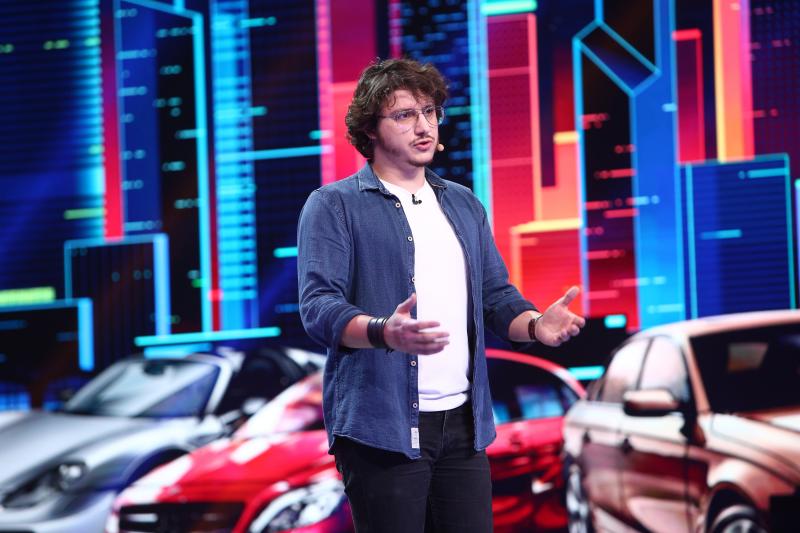 Cum te simți ca o Dacie 1300, dezamăgită? Adi Dima a povestit la iUmor ce e în sufletul unei mașini: „M-a iubit și pe mine odată o Lancia”