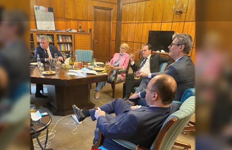 Ludovic Orban a comis-o din nou! Poza e deja virală. Cum a fost surprins premierul, la Palatul Victoria