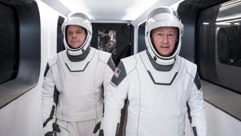 Space X, prima companie privată ce a lansat în cosmos o capsulă cu echipaj uman! Zborurile în spațiu vor deveni mai ieftine și mai dese