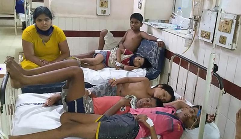 VIDEO | "Există oameni care dorm şi sunt inconştienţi". Scurgere mortală de gaze în India: 1.000 de spitalizați și 13 morți