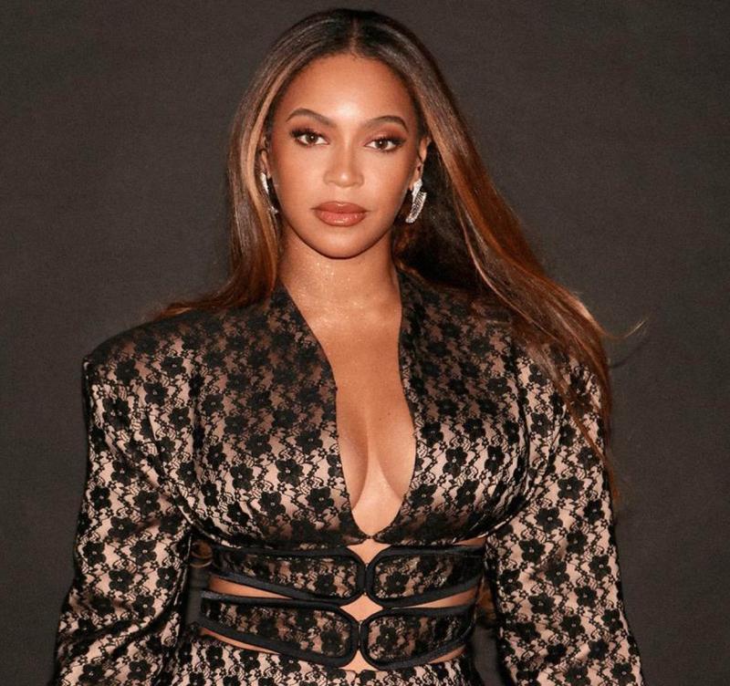 Sunt vedete și fac ce vor ele! Divele sexy și provocatoare și-au înnebunit fanii din întreaga lume! |GALERIE FOTO