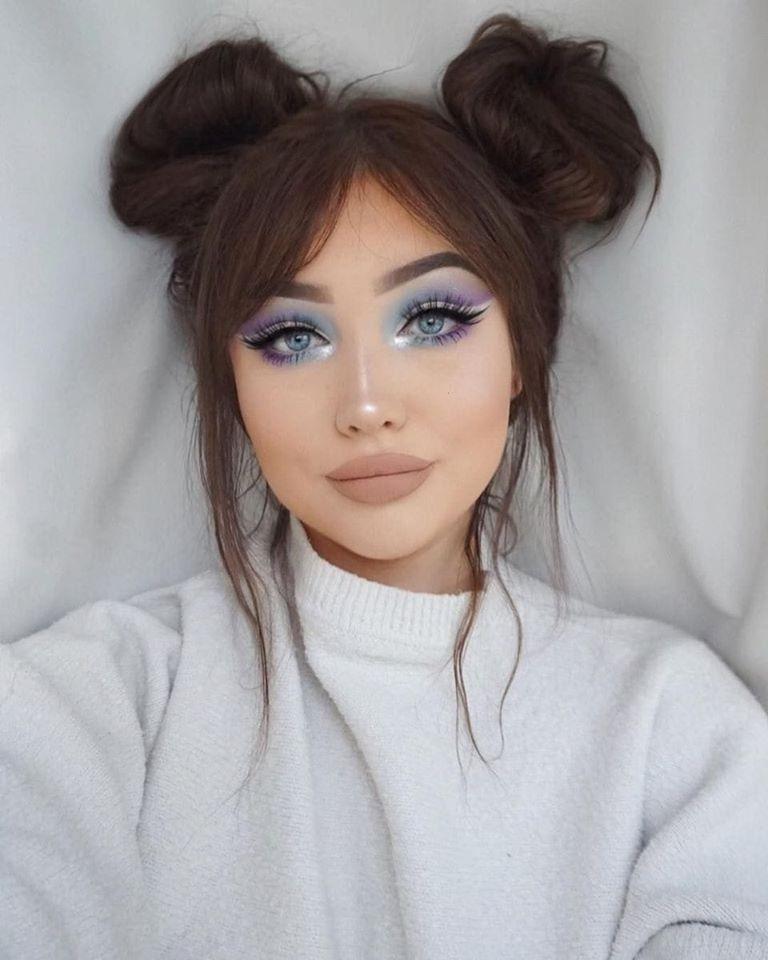 Ai auzit de noile tendințe în materie de make-up? Vara asta poți duce frumusețea la un alt nivel. Descoperă cele mai tari machiaje pentru 2020