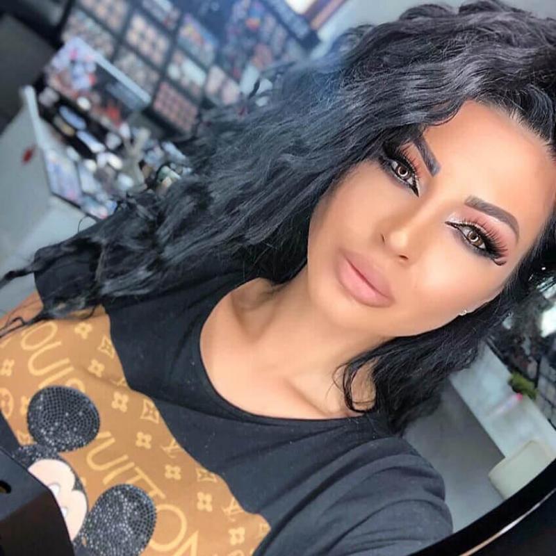 Ai auzit de noile tendințe în materie de make-up? Vara asta poți duce frumusețea la un alt nivel. Descoperă cele mai tari machiaje pentru 2020