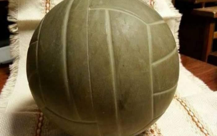 Juri pe verde că nu ți le mai amintești?! Jocurile copilăriei sunt aici! De la ”Lapte Gros” până la ”Cornete”, de la ”Baba Oarba” până la ”Adevăr sau Provocare”