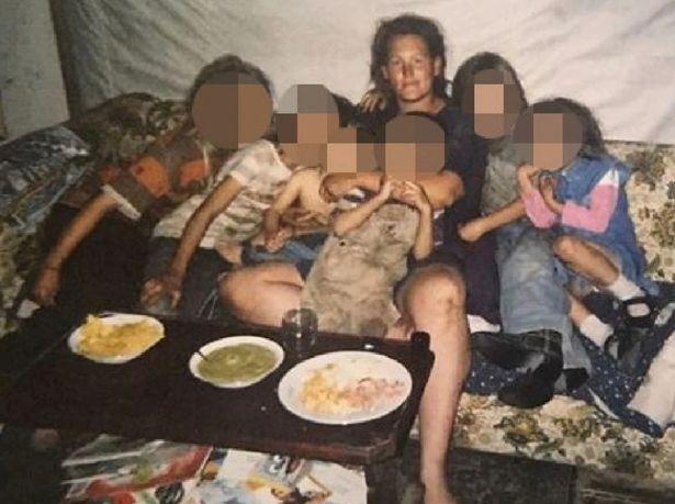 Răpită din fața școlii, de tatăl ei vitreg. Obligată să devină mireasă, la 12 ani, și mamă, la 13, Rosa trăit un coșmar, timp de două decenii: „Eram proprietatea lui”